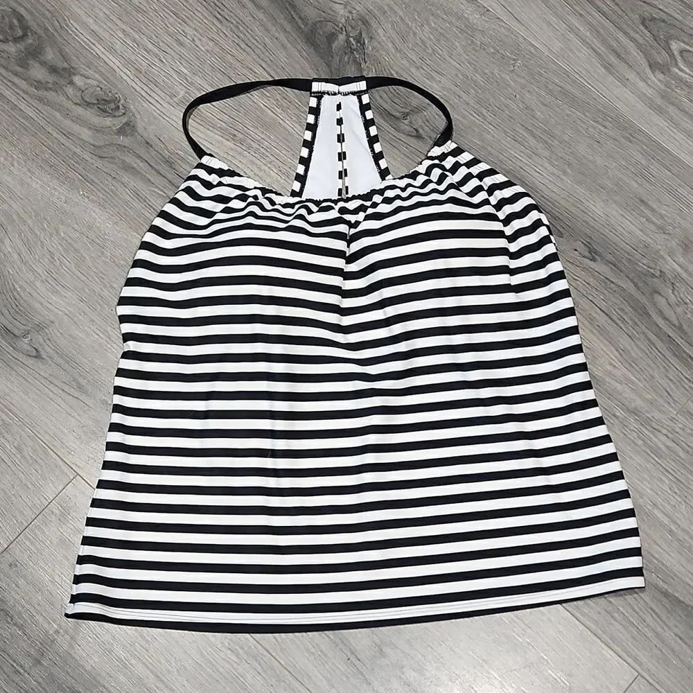 EUC Kona Sol B&W Striped Tankini Top